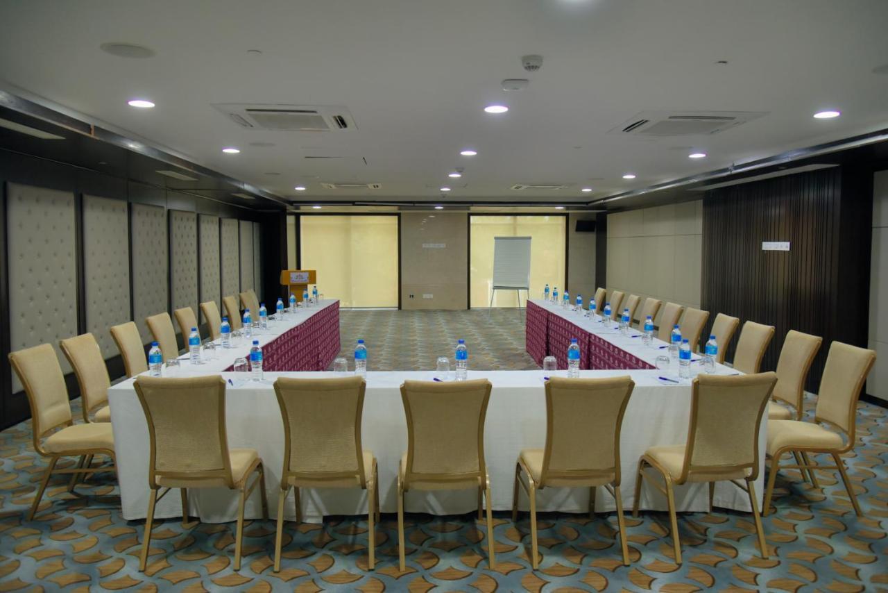 Bravia Hotel Niamey Exteriér fotografie